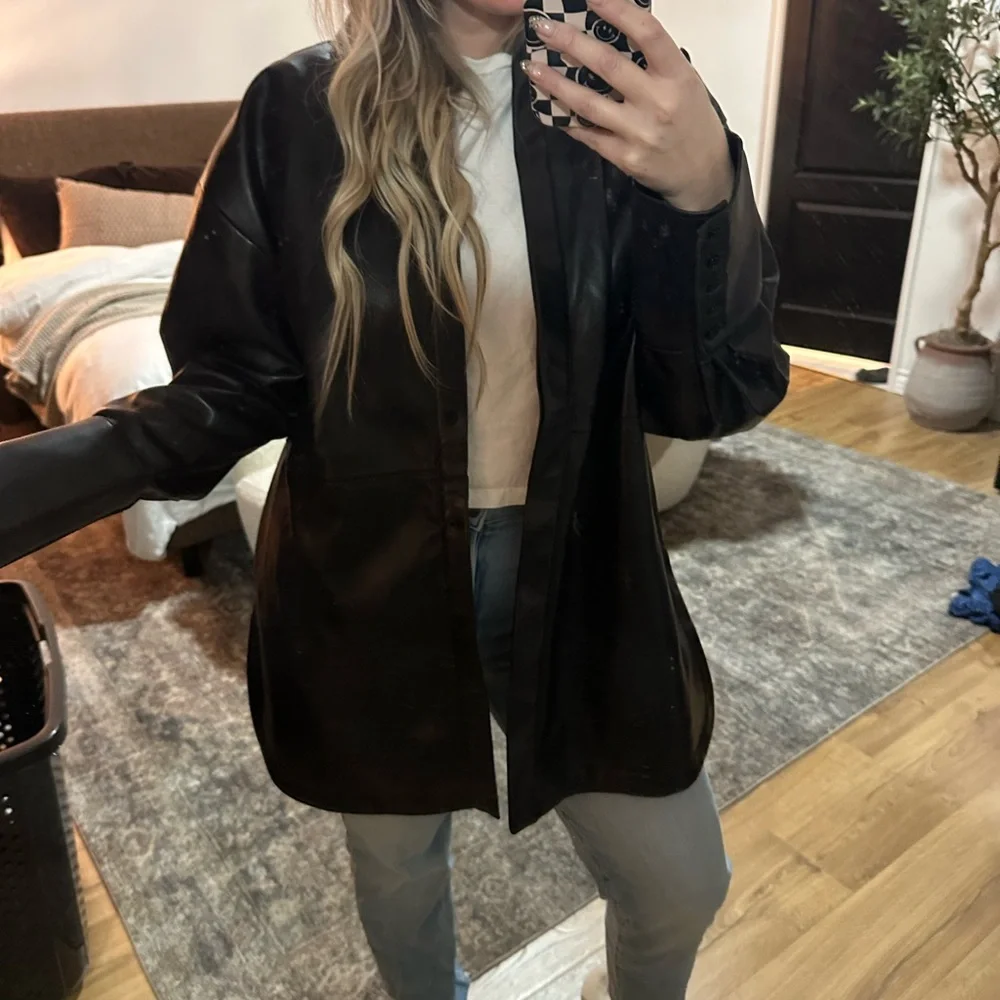 Women's Black Leather Jacket - Picture 3 of 4